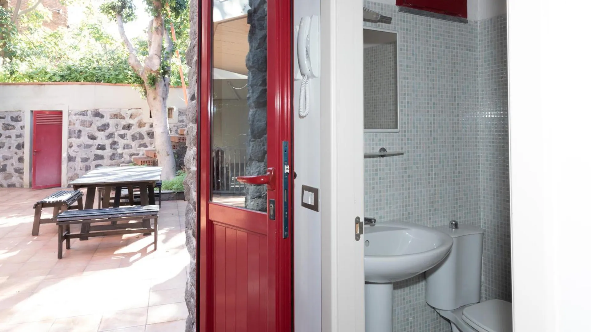 Magnolia Design Apartment Aci Castello Italy