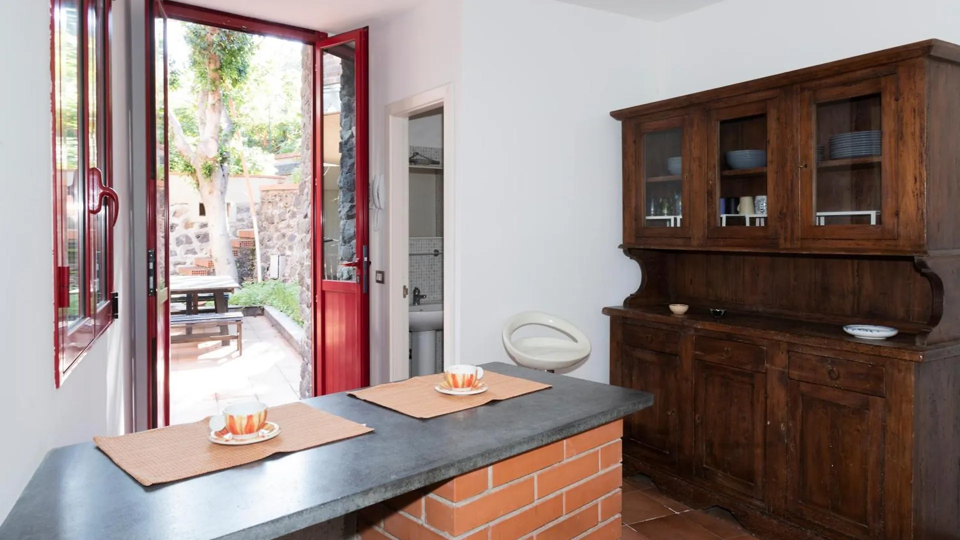 Magnolia Design Apartment Aci Castello 0*,  Italy