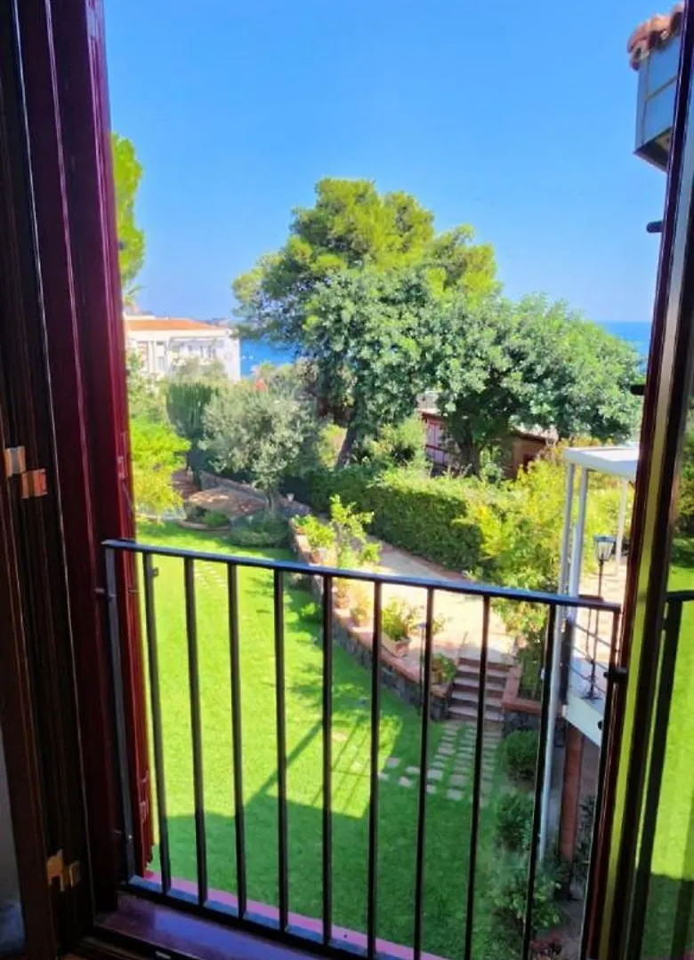 Magnolia Design Apartment Aci Castello